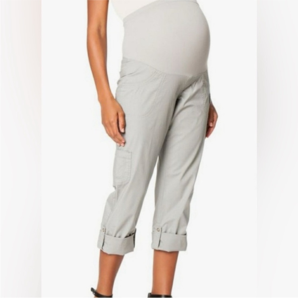 Motherhood Maternity convertible cargo pants. Khaki colored XL
